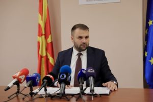 Besar Durmishi i përgjigjet Bujar Osmanit: Patriotizmi nuk matet me fjalë e postime, por me vepra